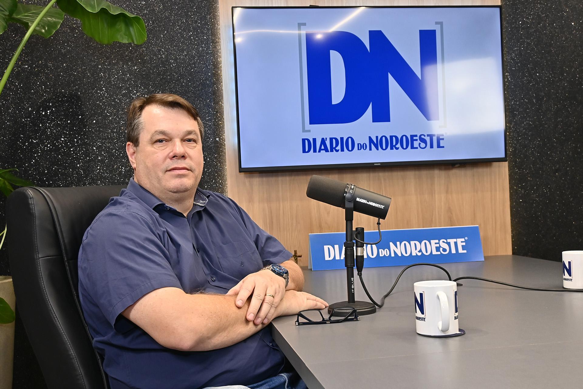 O médico urologista Cleyton Tokarski, que atende em Paranavaí, concedeu entrevista ao Diário do Noroeste
Foto: Ivan Fuquini