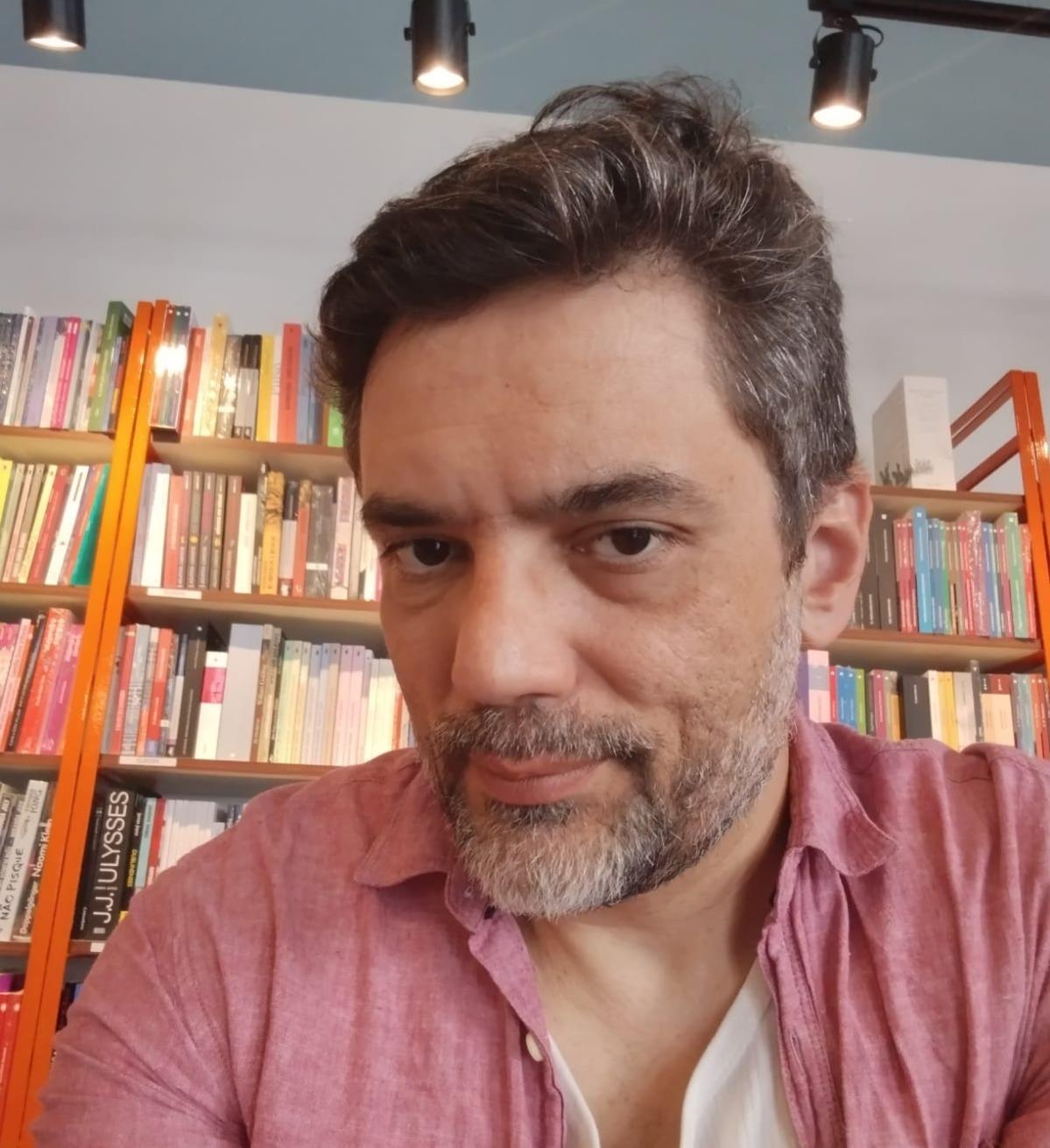 O escritor Leonardo Vinhas participa do tradicional Paraíso do Rock